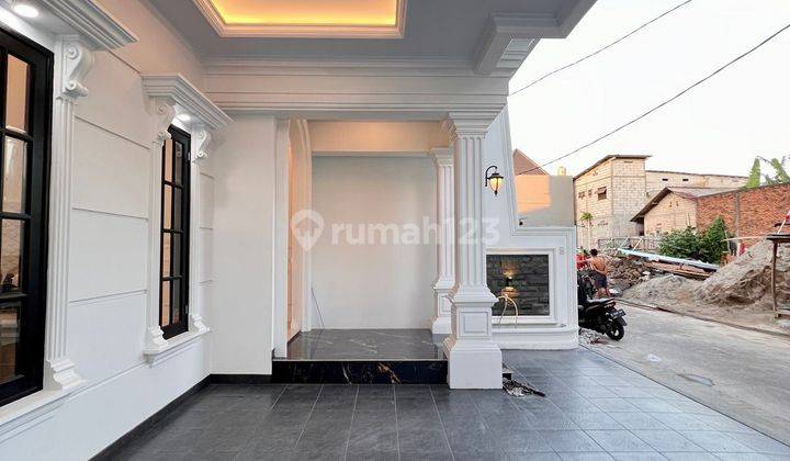 Rumah Mewah Classic Modern Townhouse Dekat Tol Andara  2