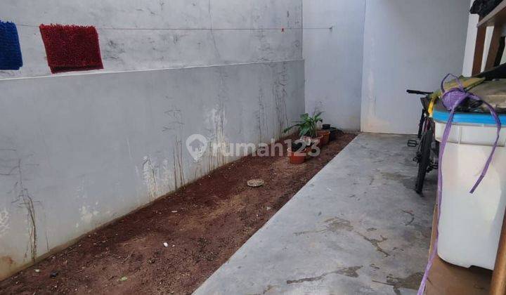 RUMAH MEWAH 2 LANTAI AREA STRATEGIS DEKAT PERKANTORAN  2