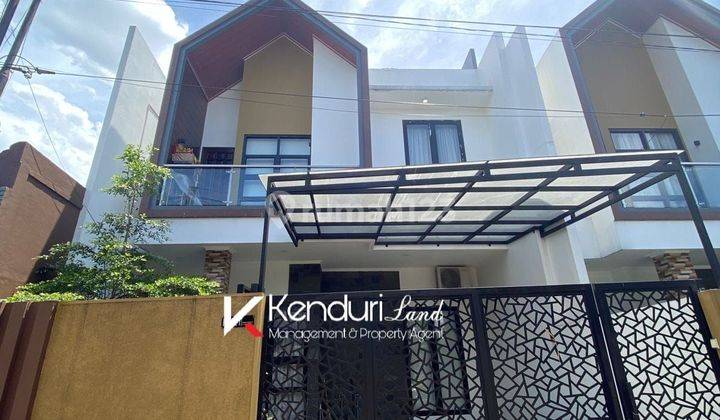 RUMAH MEWAH SCANDINAVIAN FULL FURNISHED DALAM KOMPLEK BESAR AREA STRATEGIS  1