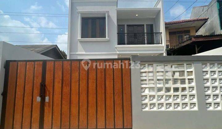 RUMAH 2 LANTAI MINIMALIS MODERN DEKAT TOL TB SIMATUPANG  1