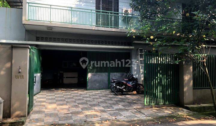 RUMAH MEWAH MINIMALIS ROOFTOP DALAM KOMPLEK BESAR DEKAT TOL  1