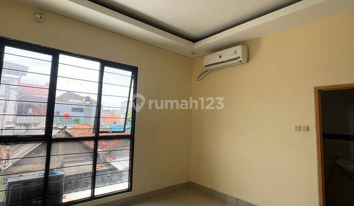 RUMAH MEWAH MINIMALIS TOWNHOUSE DEKAT TOL BRIGIF  2