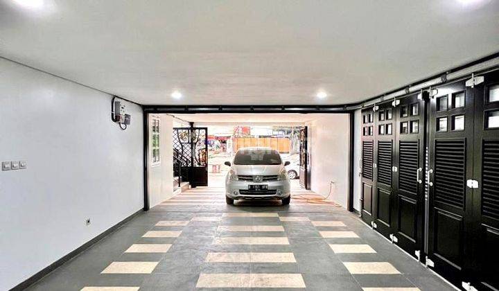 Rumah Mewah Classic Private Pool Lift Dekat Tol  2