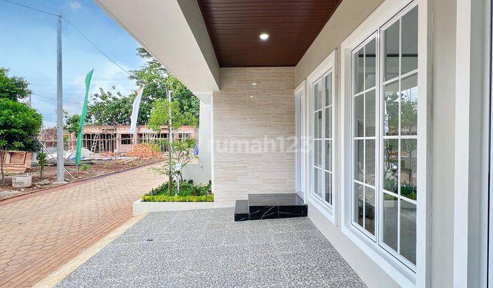 Dijual Rumah Mewah 2 Lantai Townhouse Dekat Pintu Tol Brigif 2