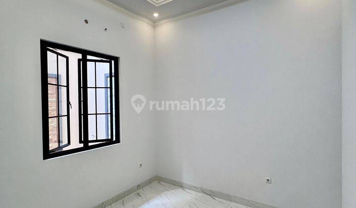 Rumah Minimalis Modern 2 Lantai Dekat Pintu Tol Kukusan 2