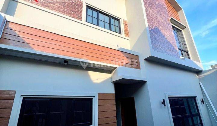 Rumah Minimalis With Rooftop 2 Lantai Dekat Cilandak  1