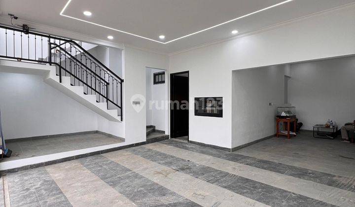 Rumah Mewah Classic Modern Townhouse Lokasi Pasar Minggu  2