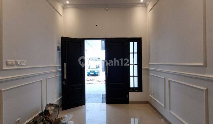 Rumah Mewah Classic Modern Townhouse Dekat Tol Dan Stasiun  2