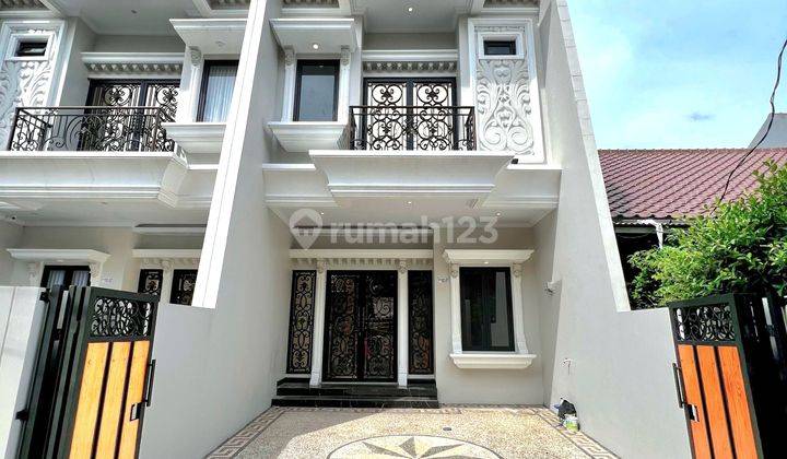 Rumah Mewah Classic Modern With Rooftop Dekat Tol Dan Stasiun 2