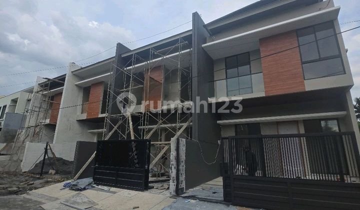 Rumah Baru di Panjang Jiwo Selangkah Raya Jemursari 1
