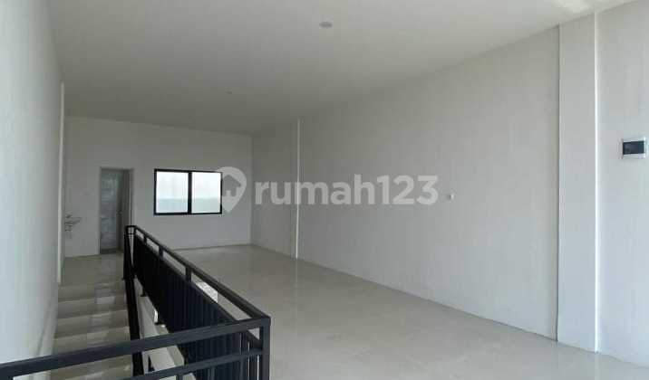 Eastern Park Shop House for Rent. Can Be Leased Per Floor With Different Prices.