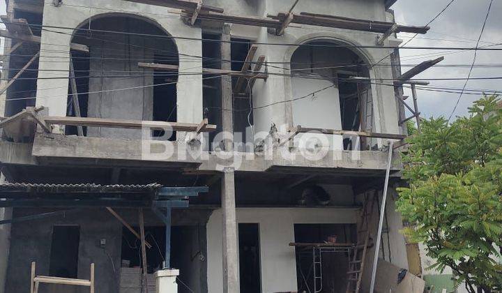 RUMAH BARU DI NIRWANA EKSEKUTIF SURABAYA, SELANGKAH RAYA MERR 2
