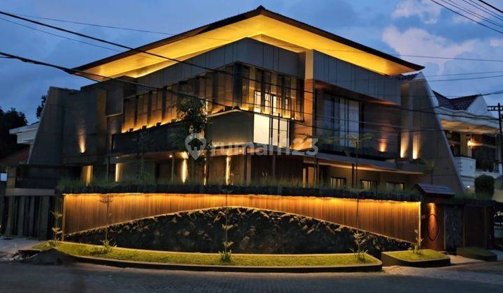 Mewah, New Tropical House Manyar Kertoadi 1
