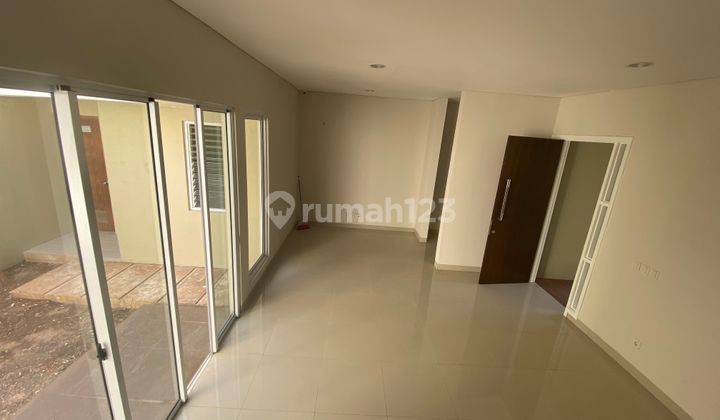 Rumah Unfurnished  Bagus SHM - Sertifikat Hak Milik di Cluster ingenia kawasan Eminent , BSD City 1