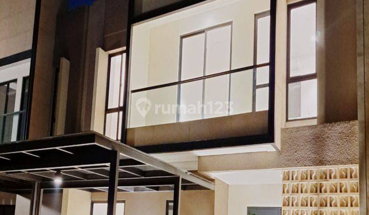  Rumah Furnished Bagus di Cluster Carson Kawasan Scientia Summarecon Serpong, Gading Serpong 1