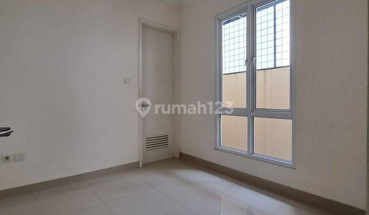 Investasi Terbaik, Rumah 2 Lantai Bagus Unfurnished di Gading Serpong Elista Village, Tangerang 2