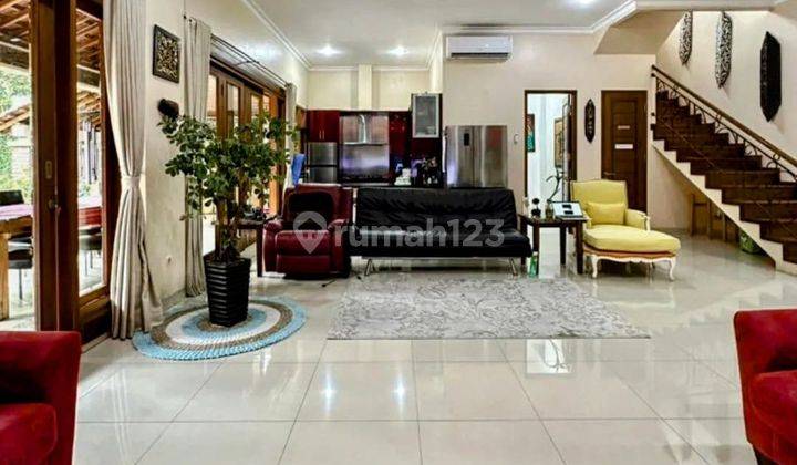 Dijual Rumah Luas Dan Nyaman 2 Lantai  Jl. Jati Padang Poncol - Jakarta Selatan 1