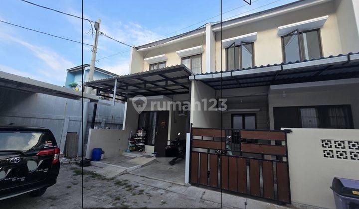 Dijual Cepat Rumah Hoek 2 lantai di Town House Area Cengkareng Jakbar 1