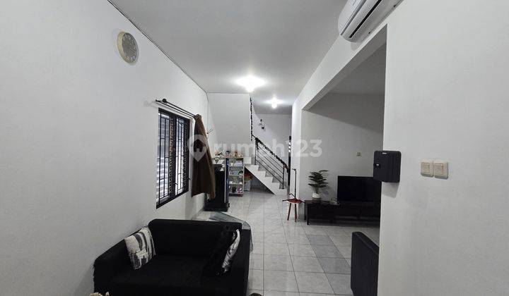 Dijual Cepat Rumah Hoek 2 lantai di Town House Area Cengkareng Jakbar 2