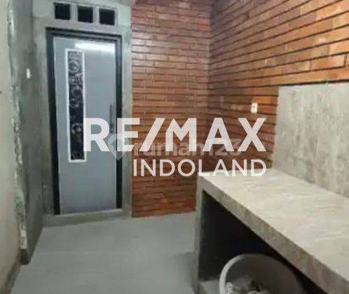 Dijual Rumah Klasik Design Industrial Terakota Tanjung Duren Selatan, Jakarta Barat 2