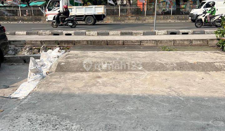 Dijual Ruko Pinggir Jalan di Green Garden Jakarta Barat 2