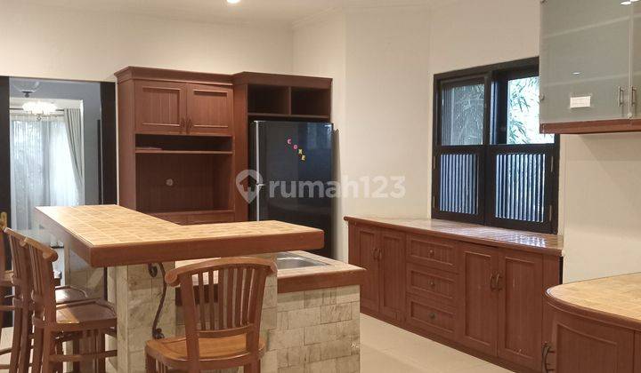 Rumah Kontrakan 2 Lantai Bagus Semi Furnished Sertifikat Hak Milik di Kemang Timur, Jakarta Selatan 1