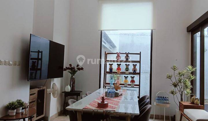 Rumah 2 Lantai Bagus SHM di Jatipadang, Jakarta Selatan 1