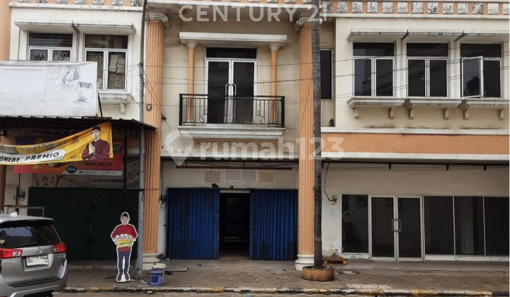 17181 Only 4 Units Left of New 3-Story Shophouses in Rotterdam@Tangerang 2