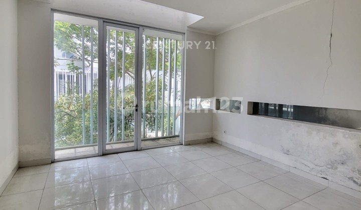 Dijual Cepat Rumah Siap Huni Di Sektor 9 SC15082 2