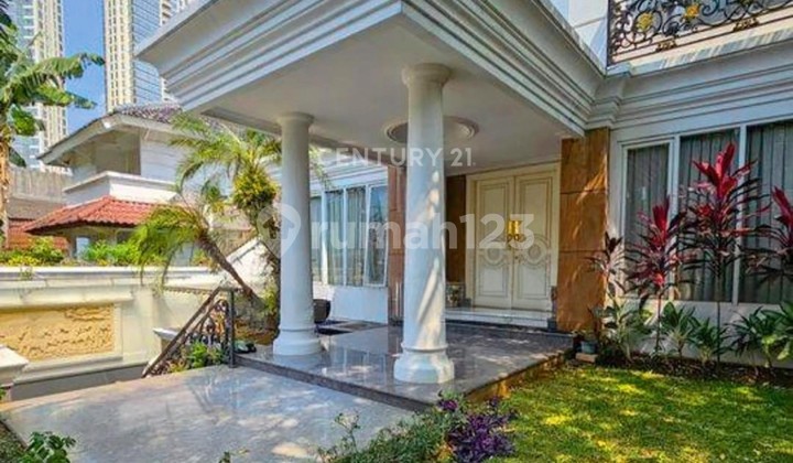 Dijual Rumah Mewah Dengan Kolam Renang Di Jaksel OM14278