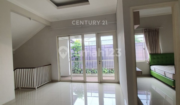 Disewakan Rumah 2 Lantai Semi Furnished Kebayoran Bintaro GB16215 2