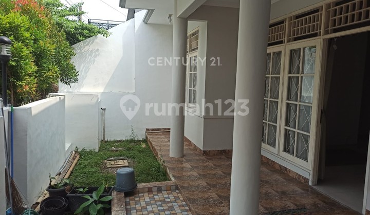 For Quick Sale: Modern Move-In Ready Home in Sector 9 Bintaro FM16085