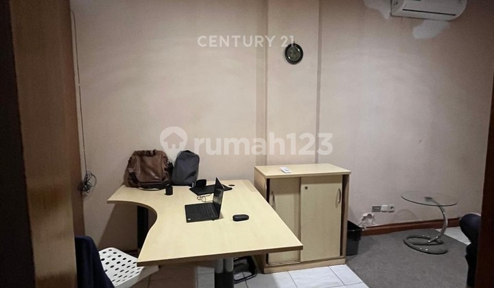 3-Story Super Strategic Shop House in Pesanggrahan, South Jakarta Dm16981 2