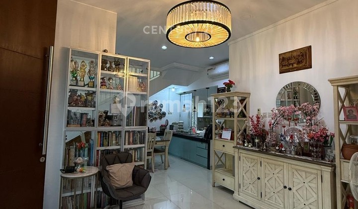 For Sale Ready-to-Live House Side Hook Public Facilities Discovery Bintaro Bs15938