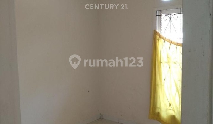 House in Cluster Near Train Station Dm17057 2