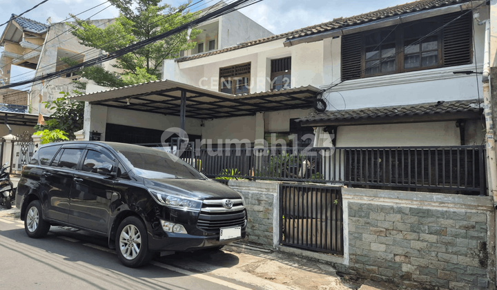 2-Story House Ready to Occupied in Central Jakarta Fr17503