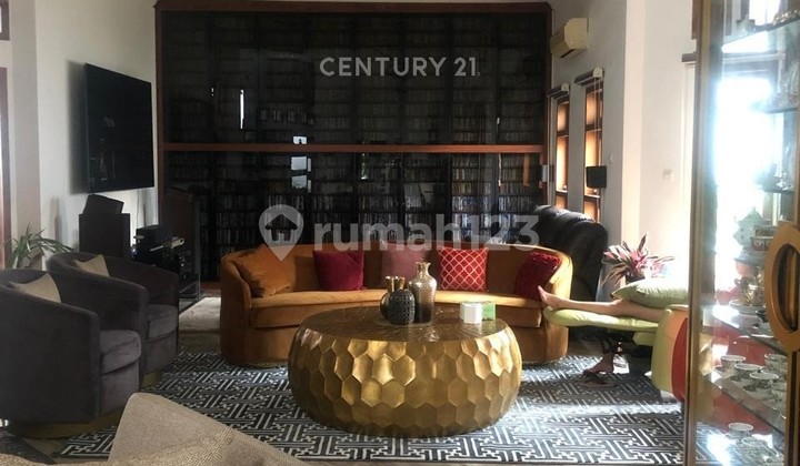 Dijual Rumah Mewah Etnik di Jakarta Selatan Gk17469