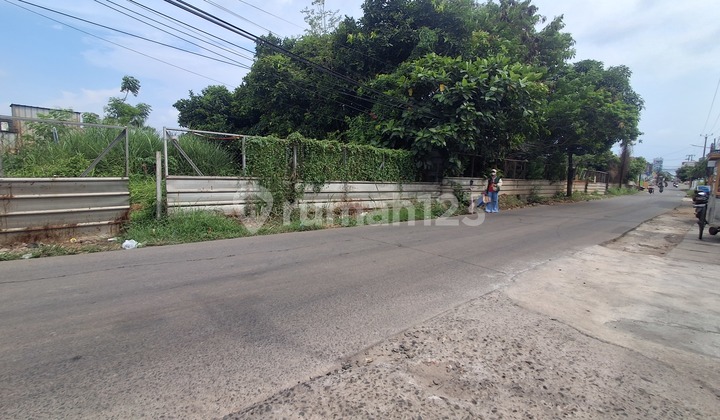 Land Suitable for Business and Shops