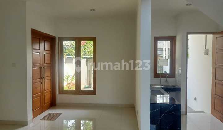 Rumah 2 Lantai Bagus Siap Huni 3 Akses Tol Pondok Gede Bekasi Kota 2
