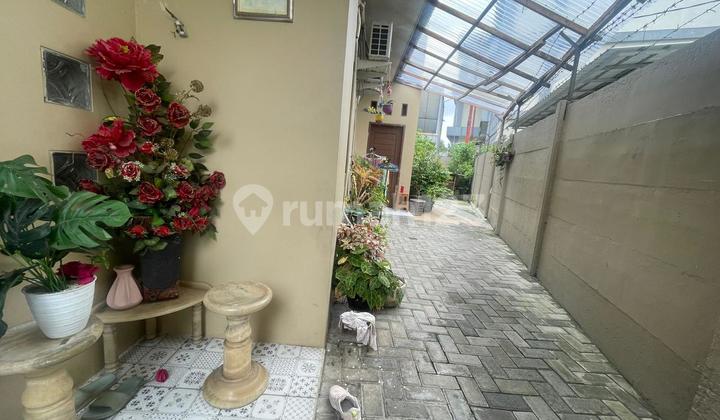 House with Rental Units in Halim Jakarta Great for Investment 2