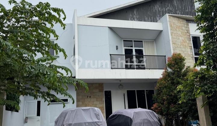 2-Story House with 8 Bedrooms and Ensuite Bathrooms, Ready to Occupy