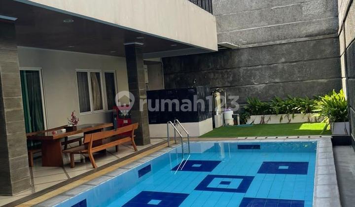 Rumah Mewah Dengan Kolam Renang Pribadi Dan Masjid Dalam Cluster Grandwisata 2