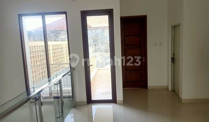 Rumah 2 Lantai Pondok Gede Bekasi Kota 2