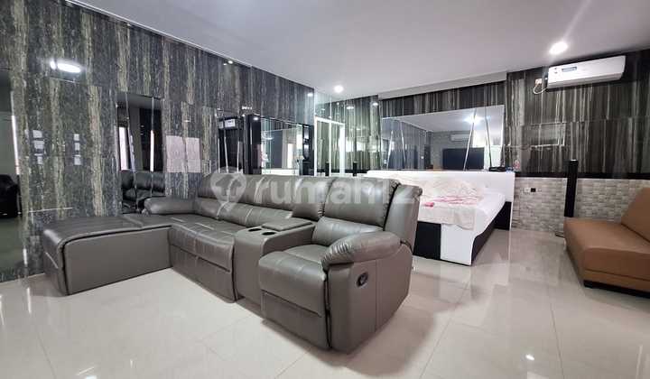 Di Jual Rumah Mewah Ditaman Royal 2