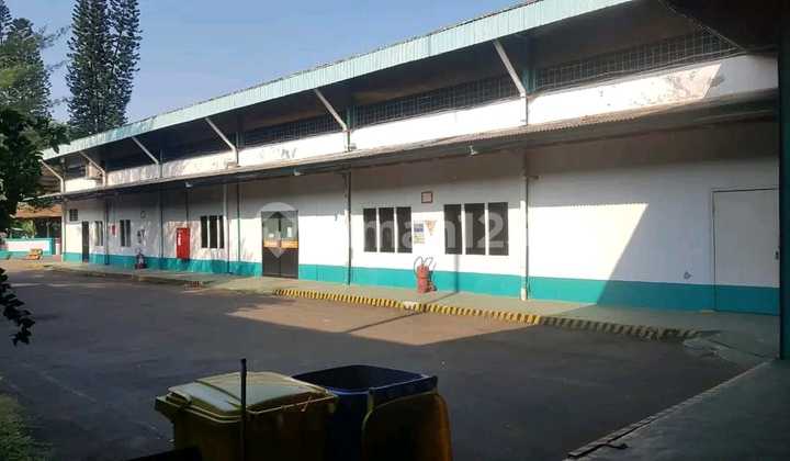 For sale ex-factory in Cileungsi, location 1 km from toll gate.