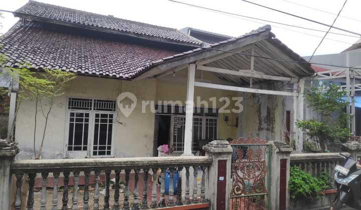 ******** Di ********.complek.walikota