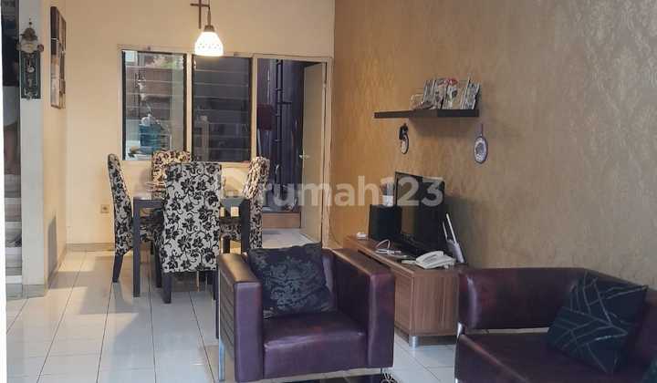 Dijual Rumah Metro Permata 1, Karang tengah, Semi furnish, Timur 2