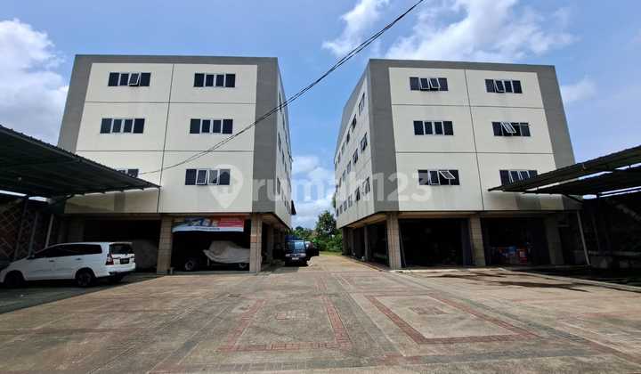 Selling 2 Buildings in 1 Location, Commercial Space, Main Road Location, Curug, Tangerang