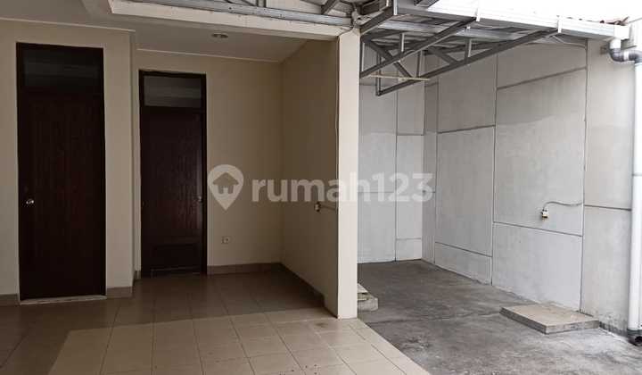 Dijual rumah Green lake city cluster Asia 8X18 SHM