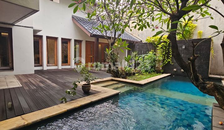 Dijual rumah mewah lokasi prime Dharmawangsa, kebayoran baru, 2,5 lantai, SHM